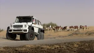 2013奔驰越野车 G63 AMG 6X6壁纸_18
