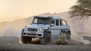 2013奔驰越野车 G63 AMG 6X6壁纸_5