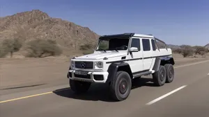 2013奔驰越野车 G63 AMG 6X6壁纸_7