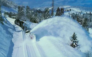 冬季风雪中行驶的火车壁纸_4