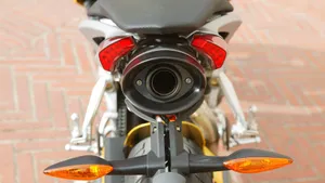贝纳利Tornado Naked Tre 1130摩托车_1