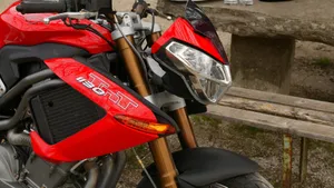 贝纳利Tornado Naked Tre 1130摩托车_7