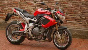 贝纳利Tornado Naked Tre 1130摩托车_10