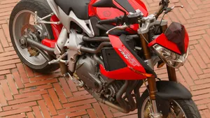 贝纳利Tornado Naked Tre 1130摩托车_12