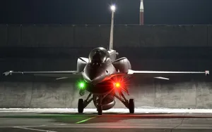 F-16战隼战斗机图片壁纸_6