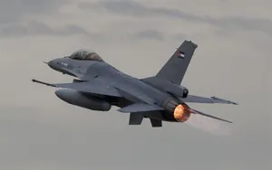 F-16战隼战斗机图片壁纸_15