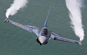 F-16战隼战斗机图片壁纸_17