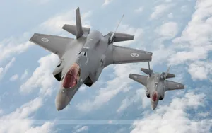 F-35闪电2战斗机桌面壁纸_8