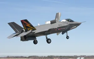 F-35闪电2战斗机桌面壁纸_10