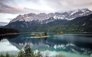 优美的湖泊风景图片_11
