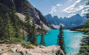 优美的冰碛湖风景图片_7