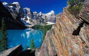 优美的冰碛湖风景图片_9
