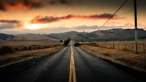景色优美的公路图片_2