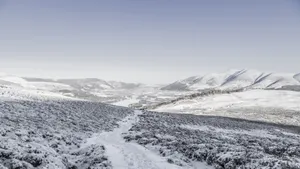 冬季高山雪景图片壁纸_6