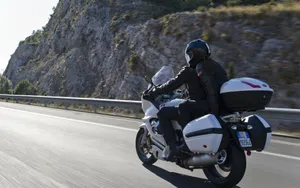 2012款Moto Guzzi Norge GT 8V摩托车_13