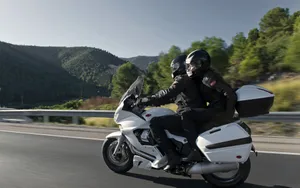 2012款Moto Guzzi Norge GT 8V摩托车_15