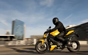 Ducati Streetfighter_11