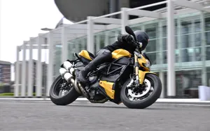 Ducati Streetfighter_12