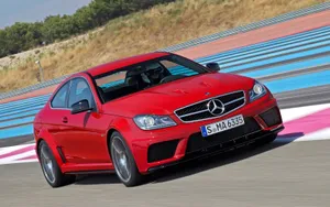 2012款C63 AMG Coupe奔驰轿车_4