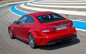 2012款C63 AMG Coupe奔驰轿车_15