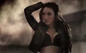 艺术美女汽车宽屏壁纸_6