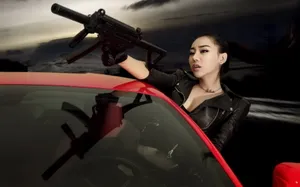 艺术美女汽车宽屏壁纸_13