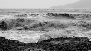 海上风浪浪花图片_9