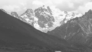 美丽的雪山风景图片_13