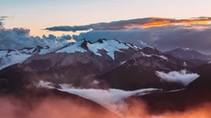 冰冷的雪山风景图片_9