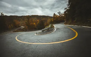 蜿蜒的沥青公路风景图片_9