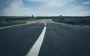 蜿蜒的沥青公路风景图片_10