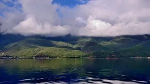 云南泸沽湖风景图片_4