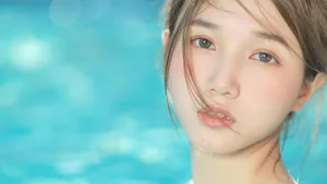 俏丽的泳装美女清凉写真图片_3