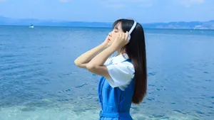 清新脱俗的美女图片_1