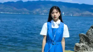 清新脱俗的美女图片_9