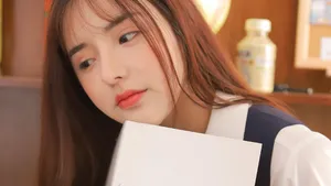 甜美长发美女写真图片_2