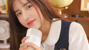甜美长发美女写真图片_3
