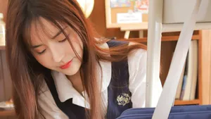 甜美长发美女写真图片_5