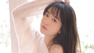 白皙养眼清纯美女写真图片_8