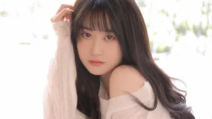 白皙养眼清纯美女写真图片_9