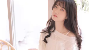 白皙养眼清纯美女写真图片_11