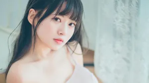 优雅清纯美女写真壁纸_3