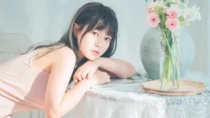 优雅清纯美女写真壁纸_8