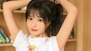 肤白貌美的女子图片_4