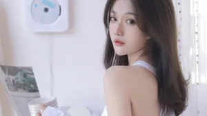 白嫩性感美女写真图片_8