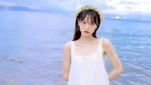清新养眼美女海边写真图片_4
