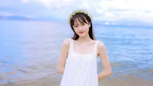 清新养眼美女海边写真图片_6
