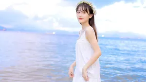 清新养眼美女海边写真图片_8