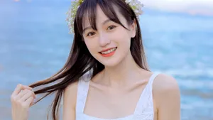 清新养眼美女海边写真图片_10