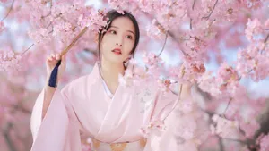 樱花树下的的美女图片_5
